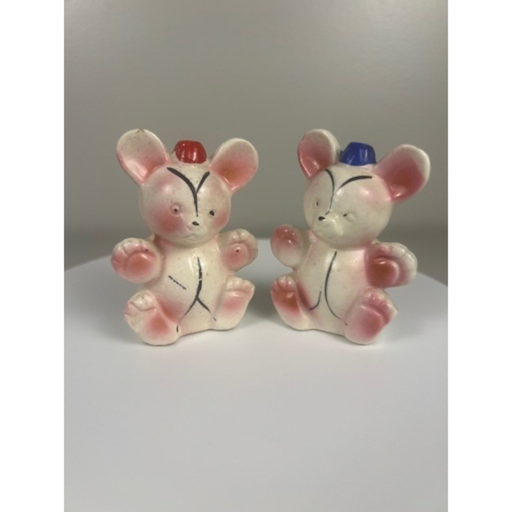 Vintage KITSCHY Anthropomorphic Japan Ceramic Mice Salt Pepper Shakers Set 3 In